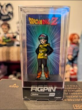 FiGPiN Dragon Ball Z Bulma Enamel Pin - Green Yellow Outfit